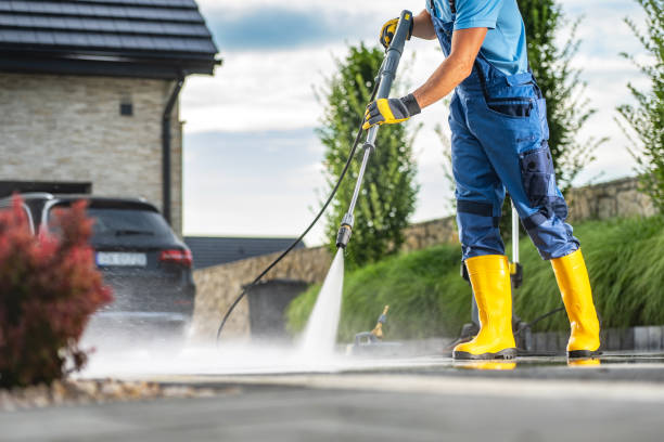 Best Deck Pressure Washing  in Peralta, NM